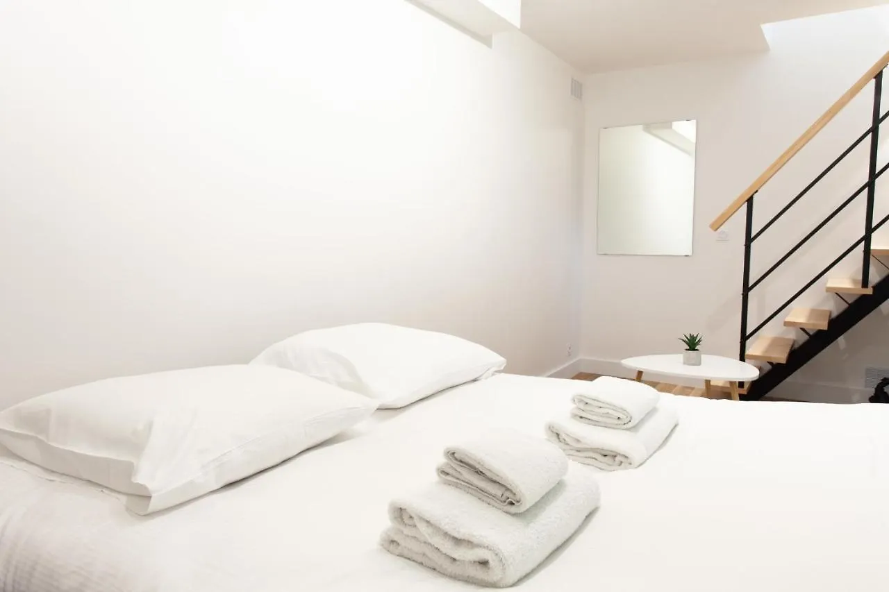 Apartment Luminous Appt And Design Close To The Sacred Heart