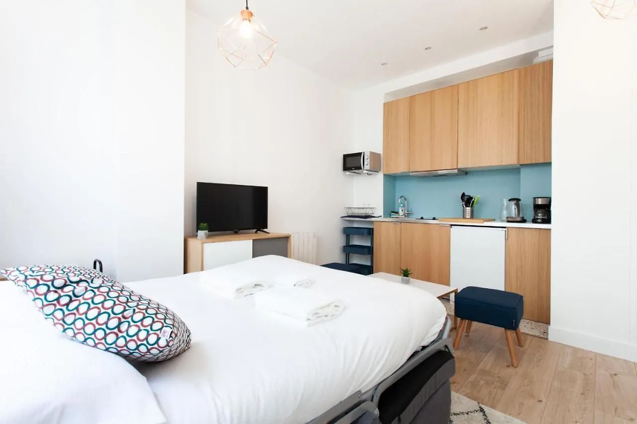 Apartment Luminous Appt And Design Close To The Sacred Heart
